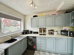 Kitchen - click for photo gallery